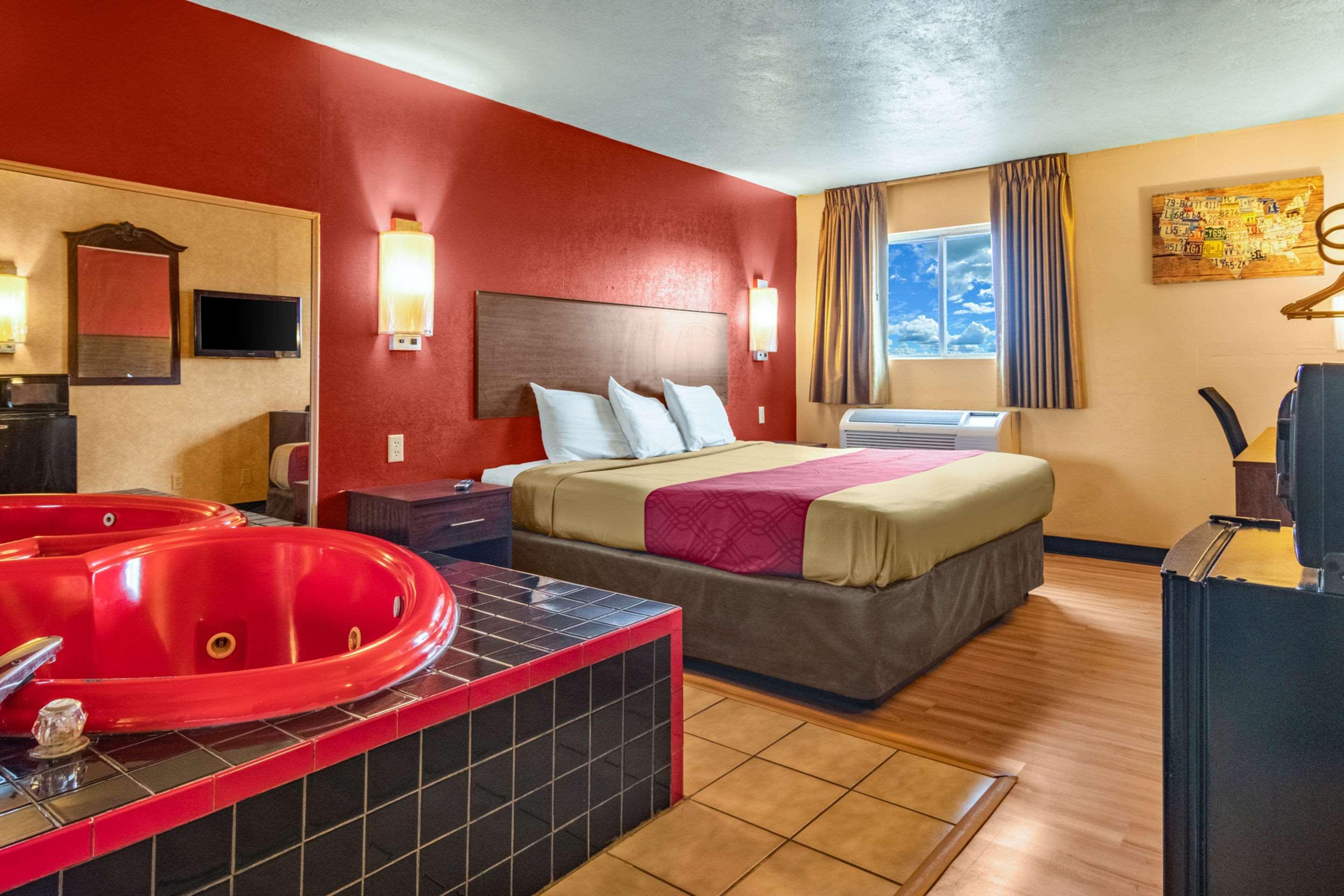 Hotel Econo