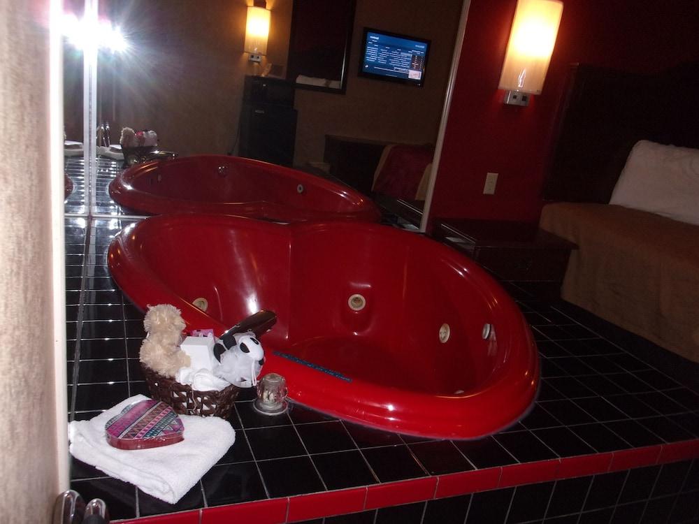 Econo Hotel